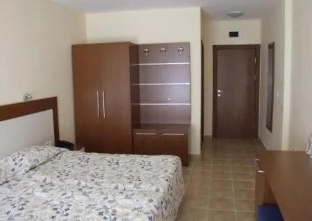 Aqua Dolphin Beach 3* Равда